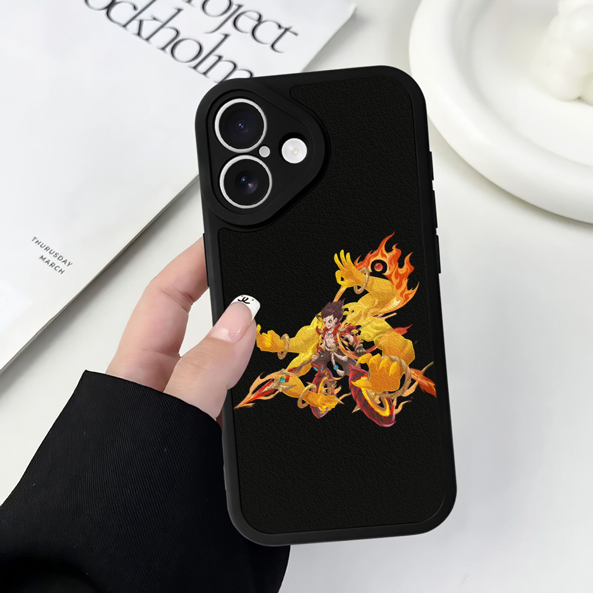 （画像用） Ne Zha 2 ナタ 魔童の大暴れ 【iPhone 16シリーズ対応】シリコンスマホケース（レザー調） 材質：シリコン